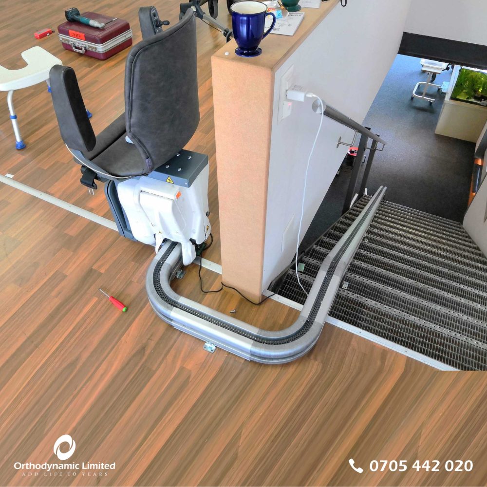 Curved-Stairlift1.jpeg
